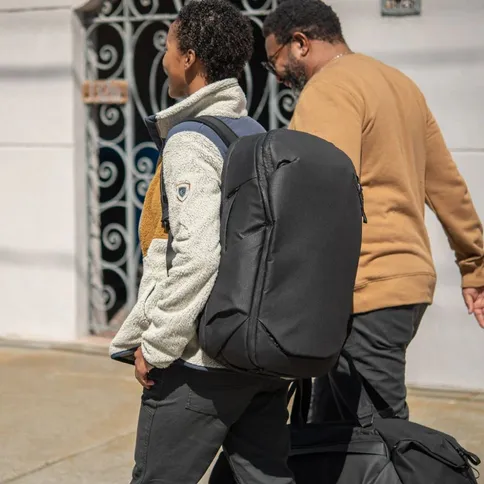 Peak-Design-Travel-backpack-30L-V2-black_6.jpg