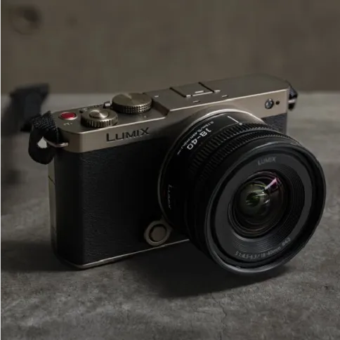 Panasonic LUMIX S9 Body Titanium Black_3.webp