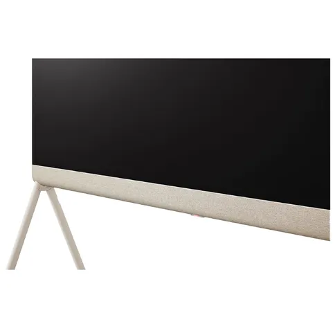 LG_OLED_POSE_foto3.jpg