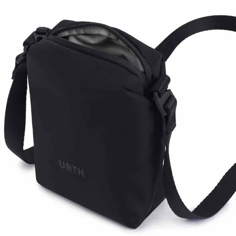 Urth-Andesite-Camera-Pouch-black-4.jpg