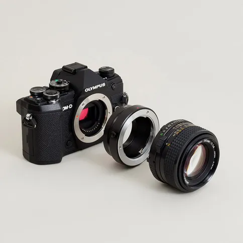 Urth-Lens-Mount-Adapter-Compatible-with-Minolta-Rokkor-3.jpg
