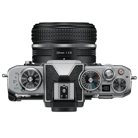 nikon_zfc_28mm7.jpg