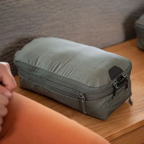Peak-Design-Packing-Cube-S-Medium-Sage_8.jpg