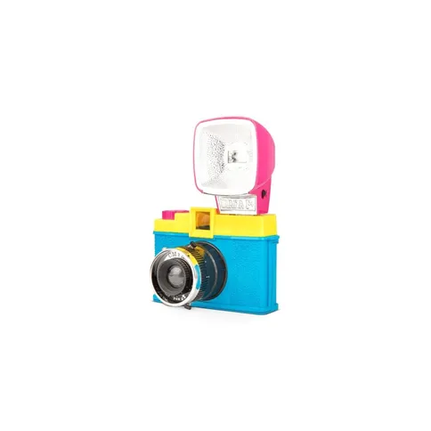 Lomography-Diana-F-Package-CMYK_2.jpg