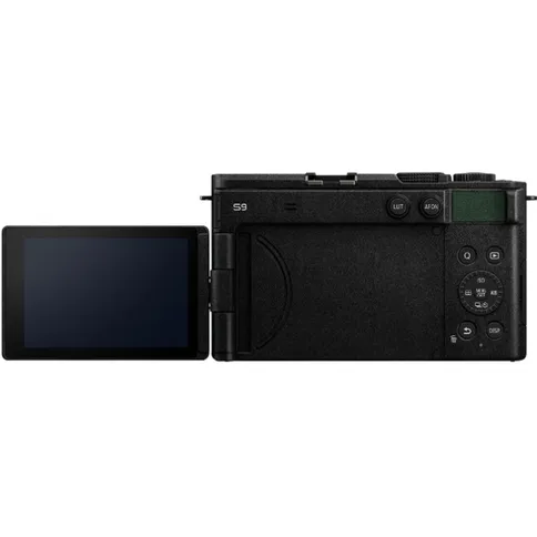 Panasonic-Lumix-S9-Body-Dark-Olive_3.jpg