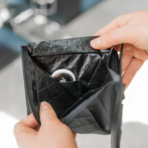 WANDRD-Travel-Wallet_6.jpg