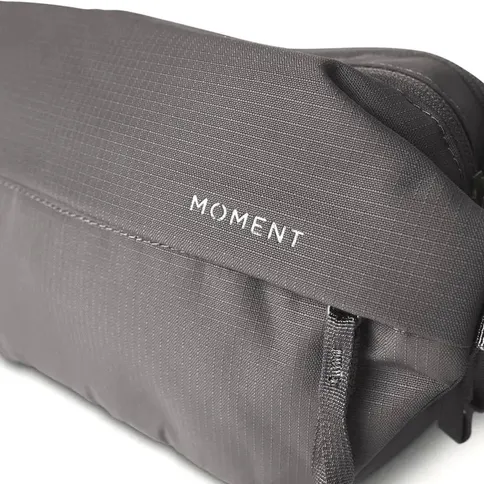 Moment-Fanny-Sling-2L-V3-gray_5.jpg