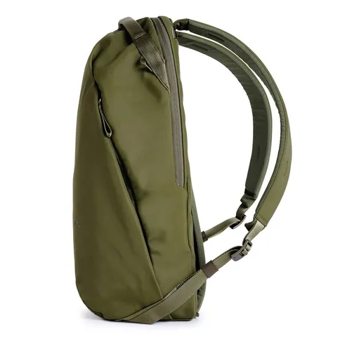 Urth-Norite-24L-Backpack-groen_3.jpg
