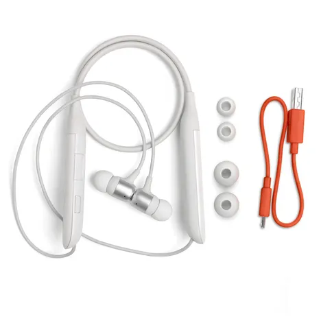 JBL_LIVE 220BT_Product Image_acc_white.jpg