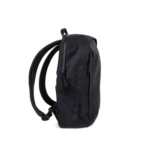 Moment-Everything-Backpack-21L-Overnight-black_4.jpg