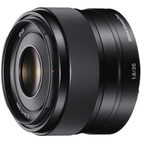 sony-sel-35mm-f-1-8-oss-out-1.jpg
