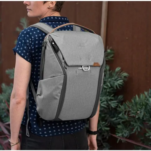 Peak-Design-Everyday-backpack-20L-V3-ash_4.jpg