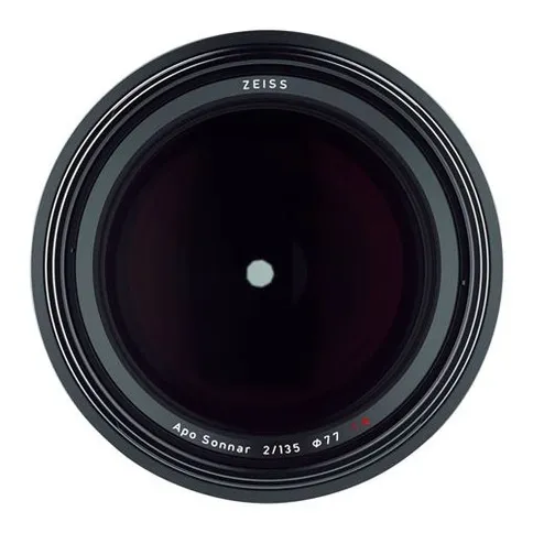 zeiss-milvus-135mm-f-2-0-canon-outlet-4.jpg