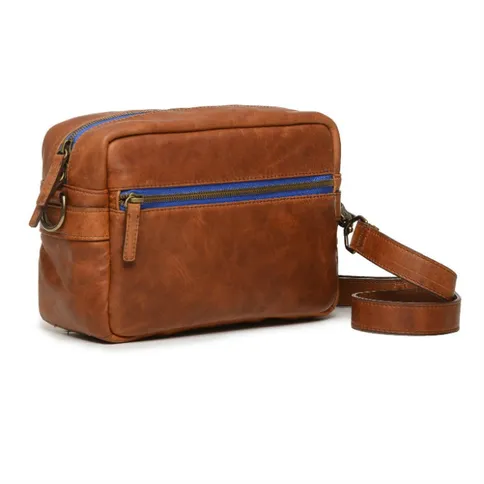 ona-crosby-leren-schoudertas-in-antique-cognac.jpg