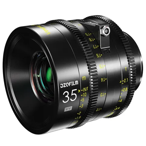 DZOFIlm_35mm_VespidCyber_EF_foto1.jpg