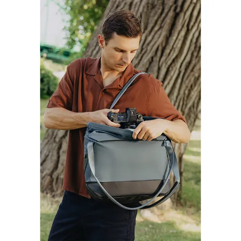 Everyday_Tote_15L_Ocean_5.jpg