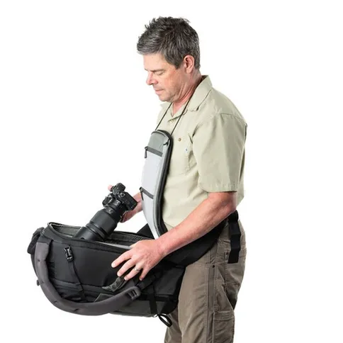 Think-Tank-BackLight-26L-Slate-Black_6.jpg