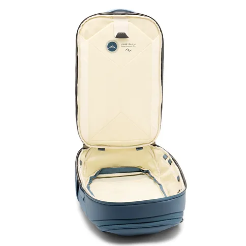Travel_Backpack_30L_Ocean_4.jpg