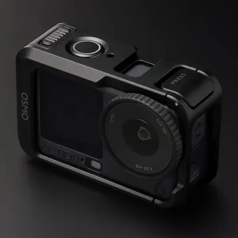 dji-osmo-action-6-cage-lifestyle.jpg