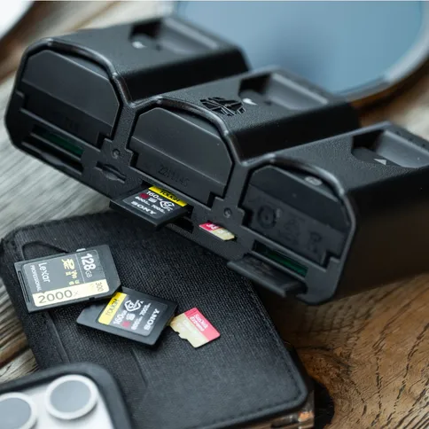 Jupio-x-Pr1me-Tri-Charge-for-Fujifilm-W235_7.jpg