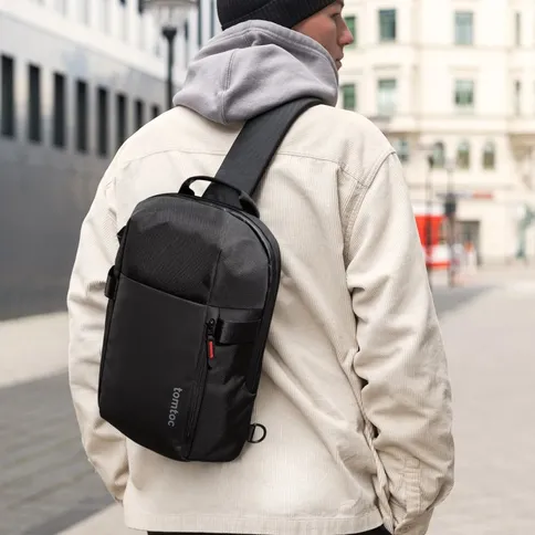 Tomtoc-Navigator-T24-Sling-bag-zwart_6.jpg