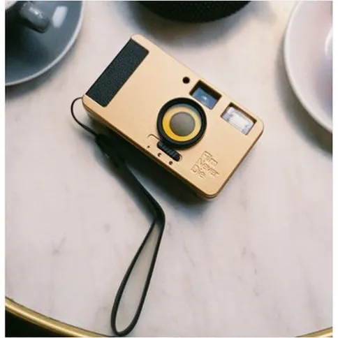 Film-Never-Die-Nana-35mm-point-and-shoot-camera_3.jpg