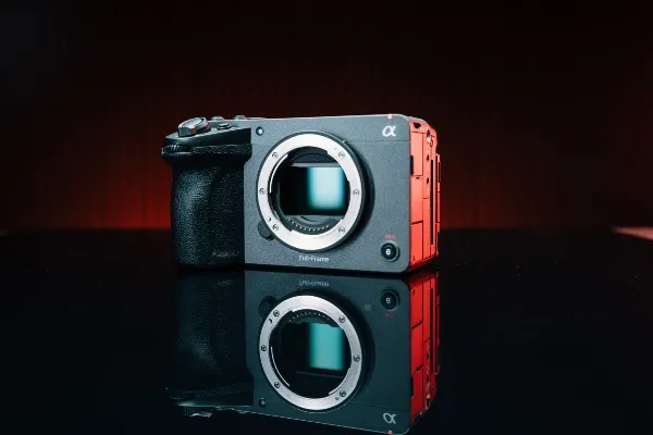 Sony_fx_5_lifestyle_7.webp
