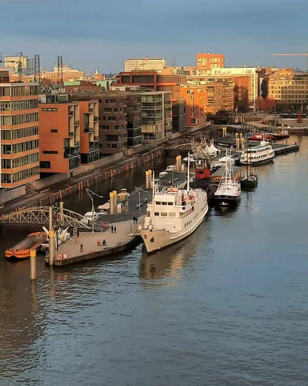 hamburg-11-hamburger-hafen.jpg