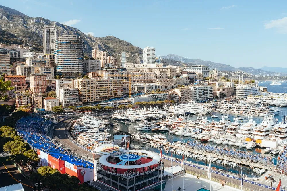 cameratas-olivier-groot-monaco-11.jpg