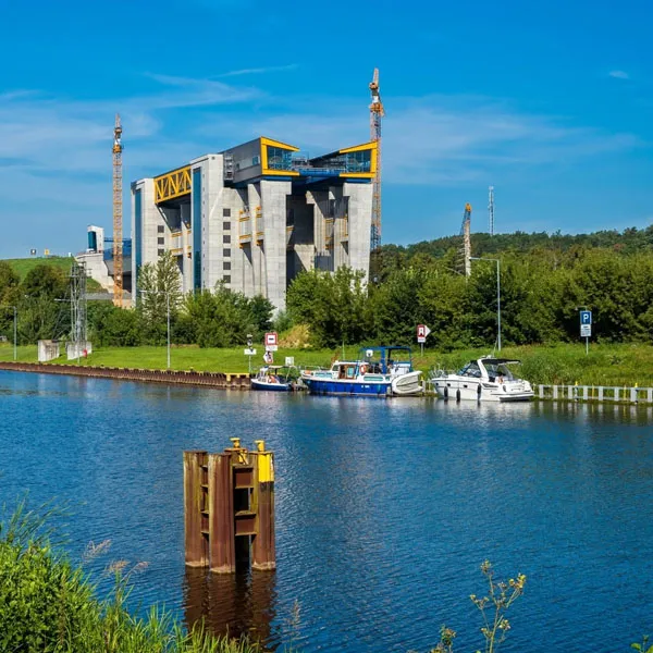 brandenburg-15-schiffshebewerk-niederfinow.jpg
