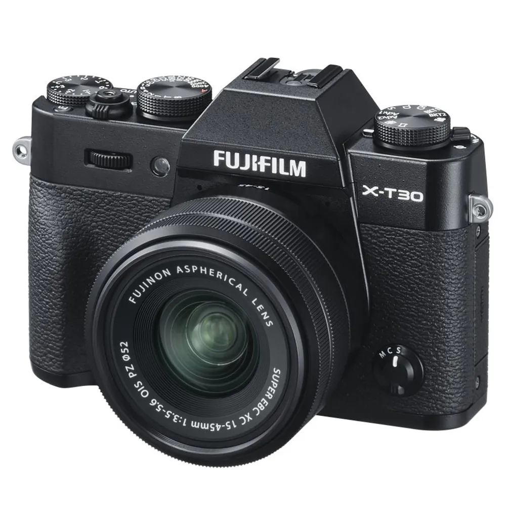 Fujifilm X-T30 zwart met 15-45mm zwart-schuin.jpg