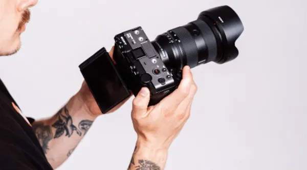 Sony_fx_5_lifestyle_5.webp