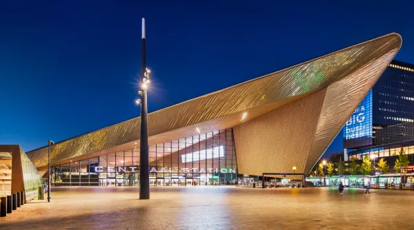 Rotterdam Centraal Station.webp