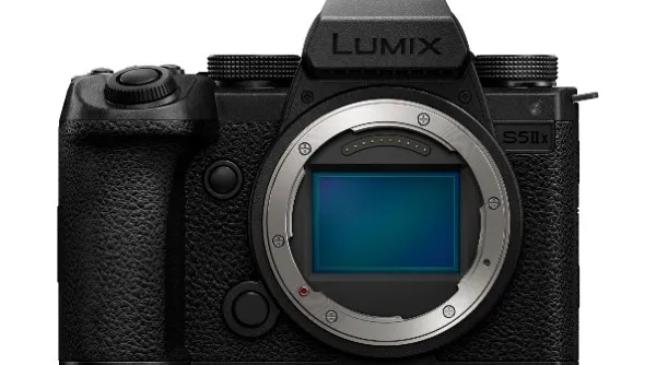 600x400_Lumix_S5IIX.jpg