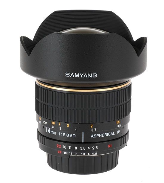 Samyang 14mm f/2.8 IF ED pour Olympus FT