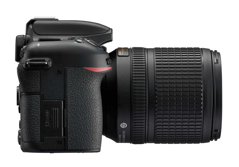 Nikon D7500 + AF-S 18-140mm VR