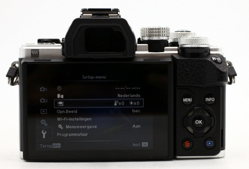 Occ- Olympus OM-D E-M10 Mark II Body Zilver SN:BHKB81854 12 mnd gar (8/23097)