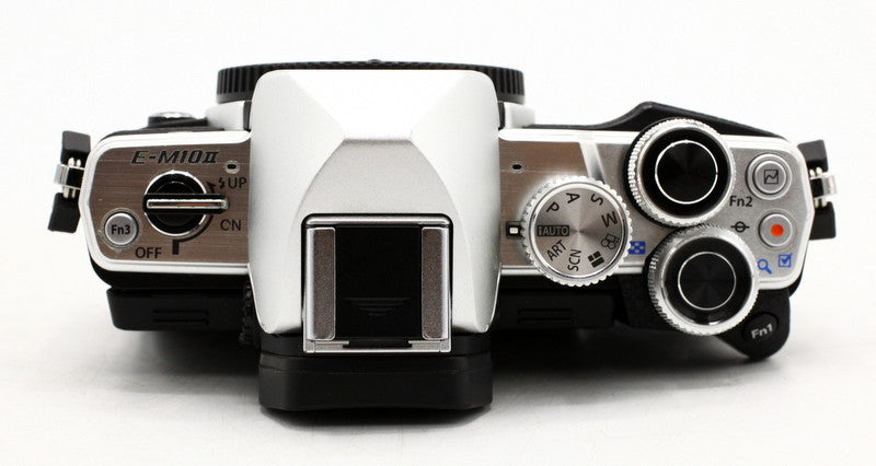 Occ- Olympus OM-D E-M10 Mark II Body Zilver SN:BHKB81854 12 mnd gar (8/23097)