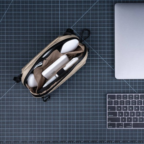 WANDRD Tech Bag Medium Yuma Tan