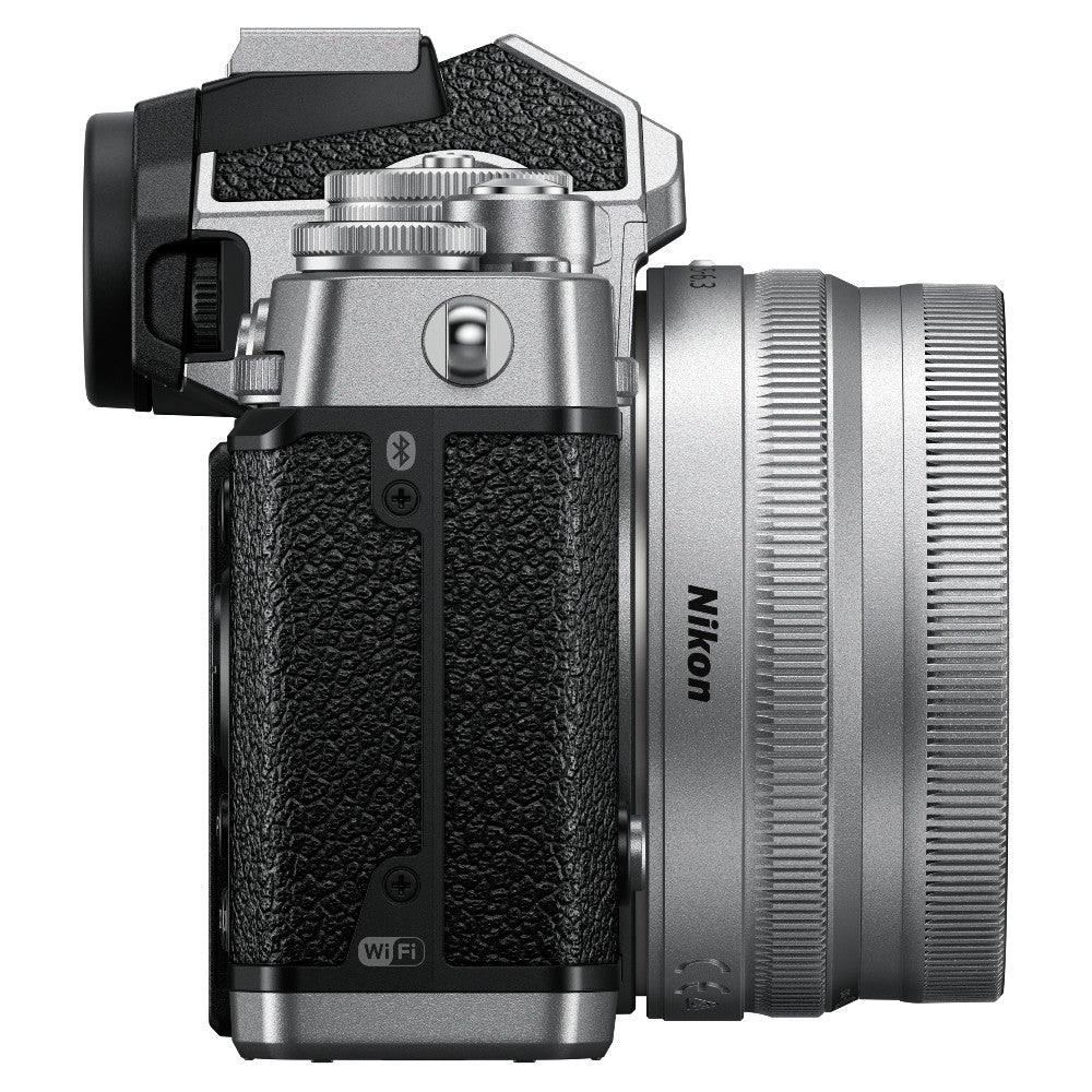 Nikon Z fc + DX 16-50 Silber