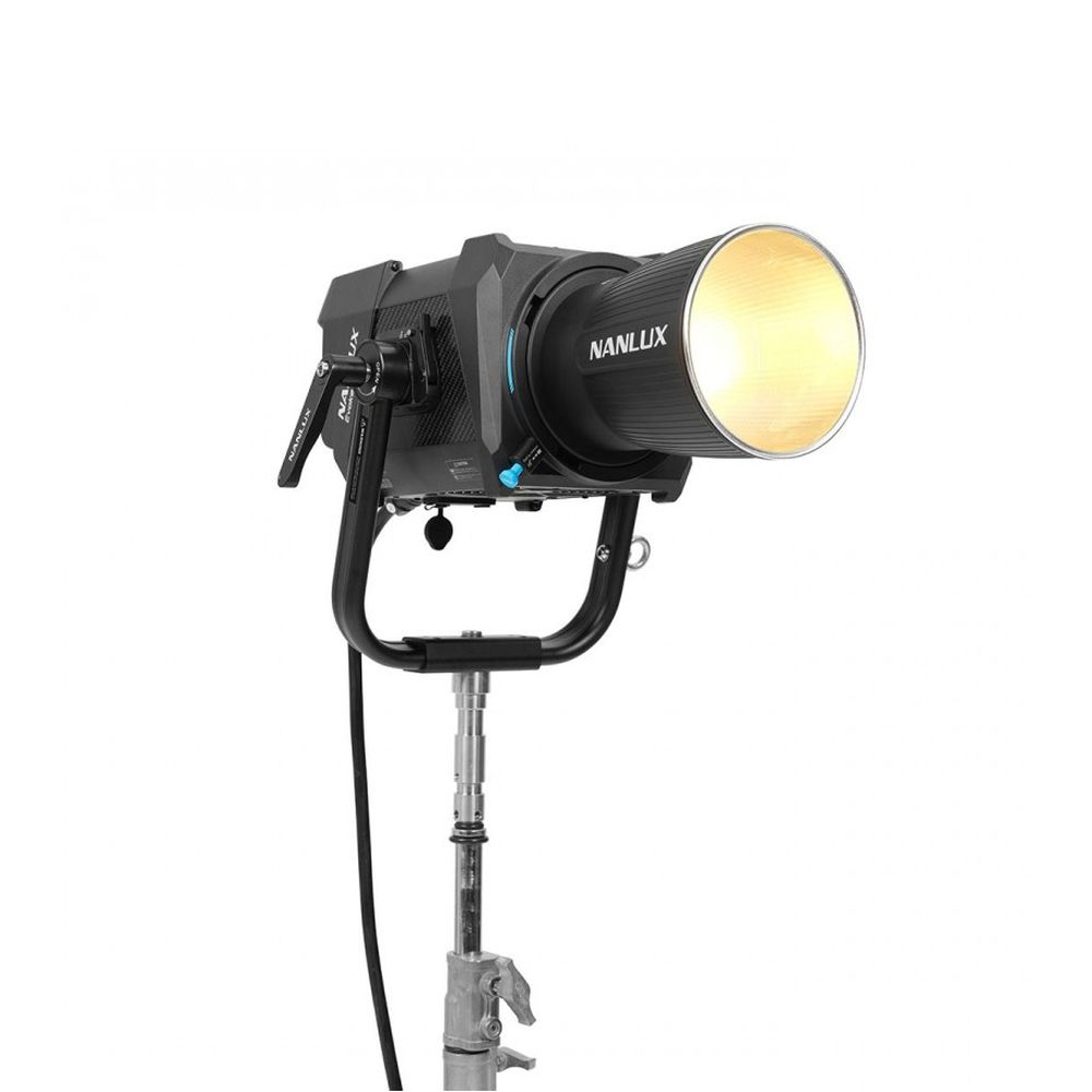 Nanlux Evoke 900C RGBLAC Spotlight
