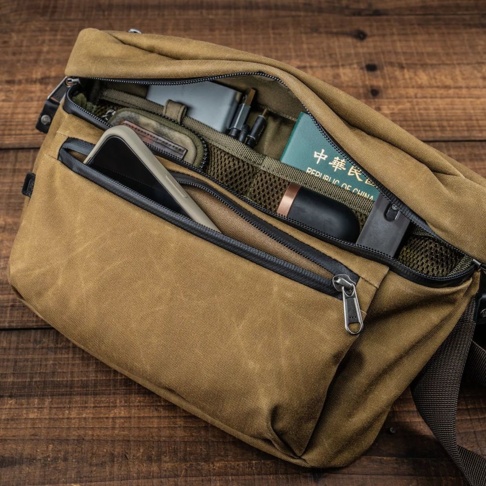 Wotancraft Banane / Sling Pochette 3.5L - Kaki