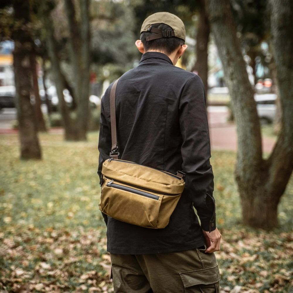 Wotancraft Banane / Sling Pochette 3.5L - Kaki