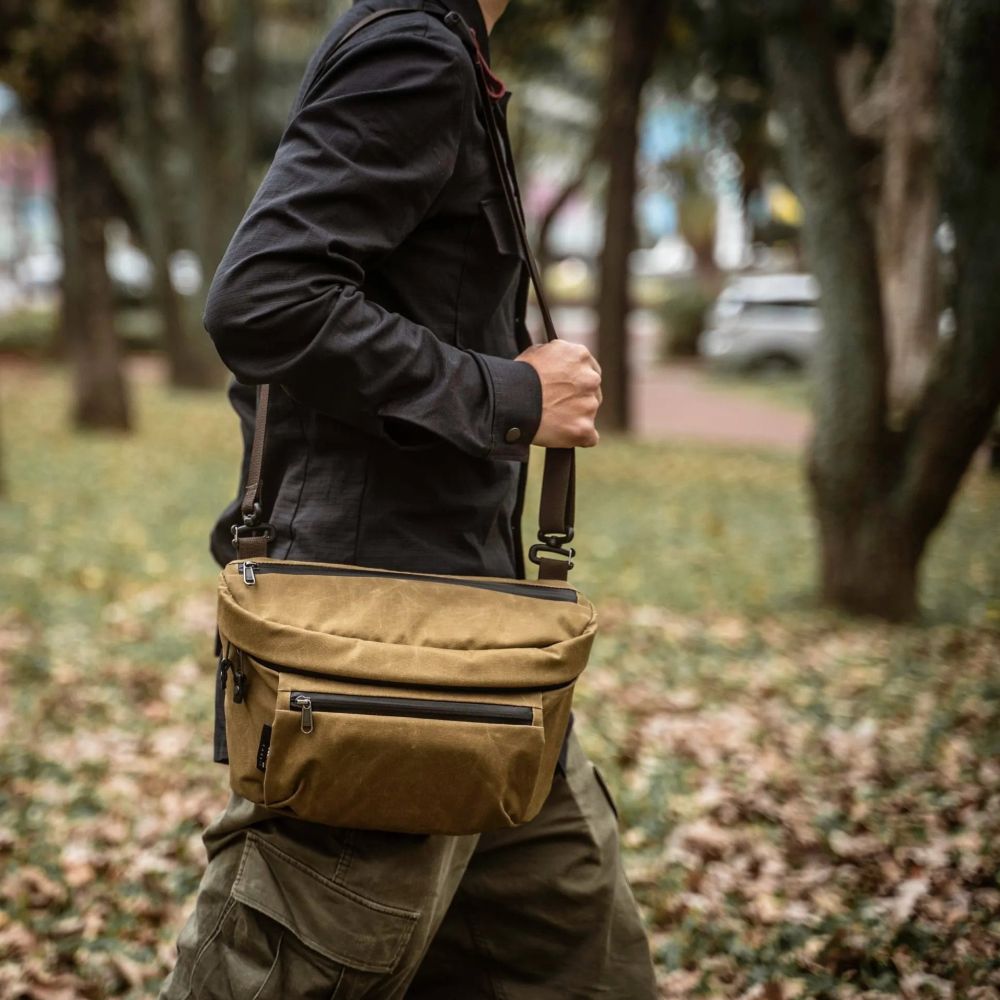 Wotancraft Banane / Sling Pochette 3.5L - Kaki