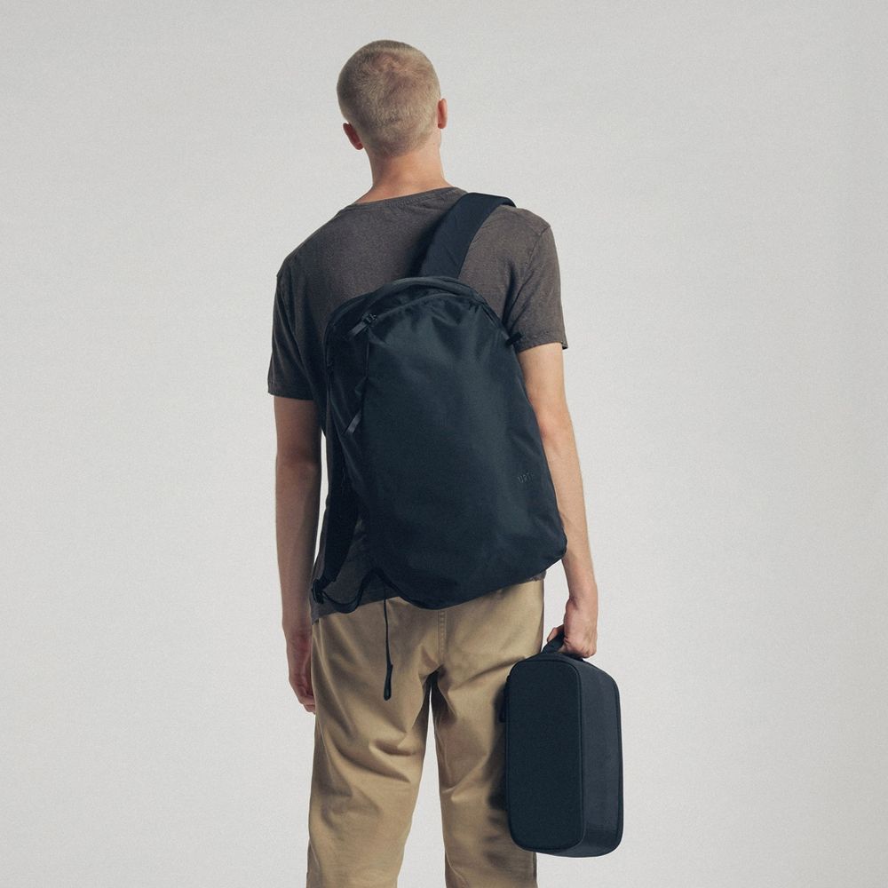 Urth Norite 24L Backpack + Camera Insert (black)