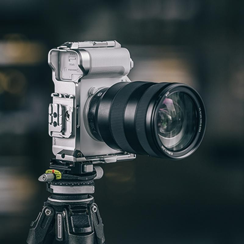 Falcam F22&F38&F50 Schnellspannkäfig Seide Silber (FÜR SONY ZV-E1) C00B3501W