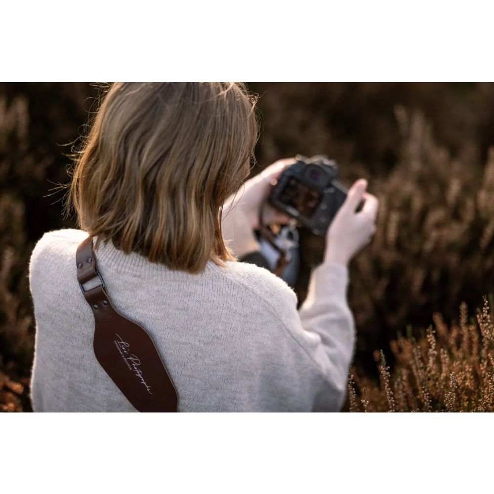The Hantler Camera Shoulder strap Brandy / Brass, Large