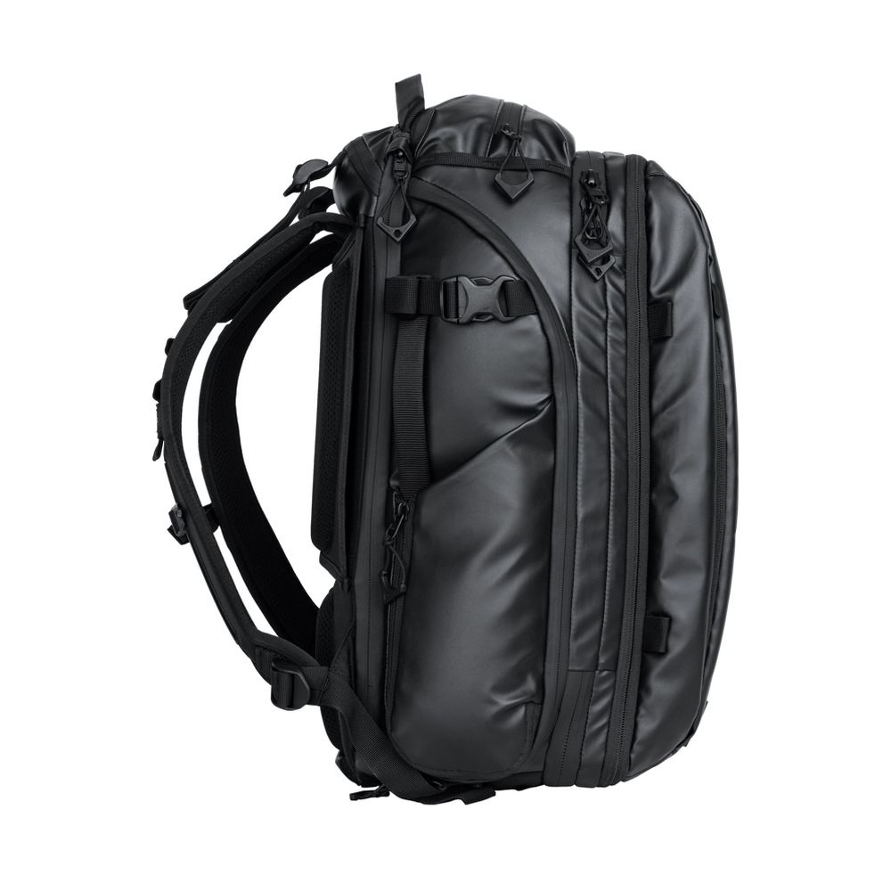 WANDRD Transit 45L Travel Backpack Schwarz