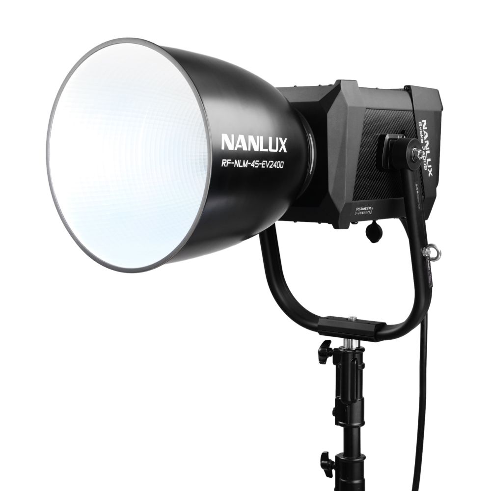 Nanlux Evoke 2400 Bi-colour Spot Light mit 45-Grad-Reflektor