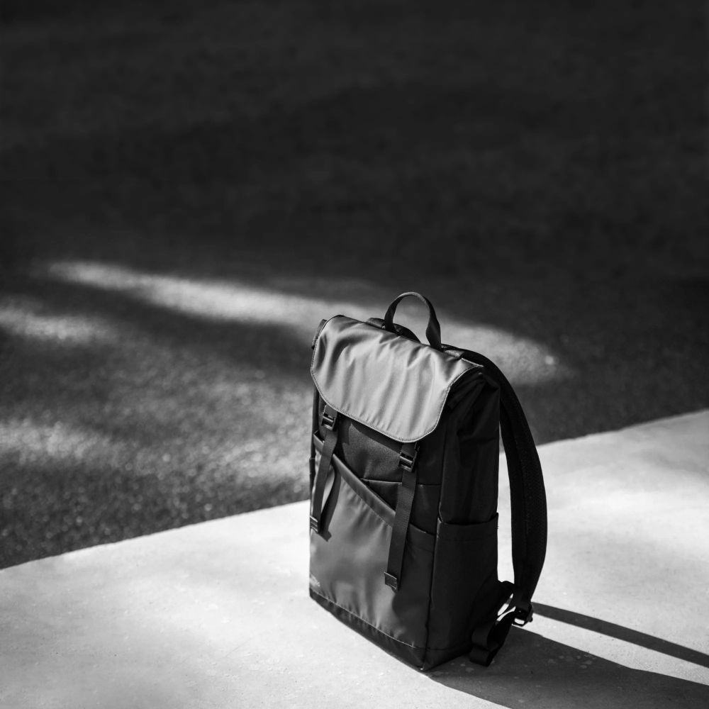 Tomtoc Slash-T64 Flip Laptop-Rucksack, Meteorit